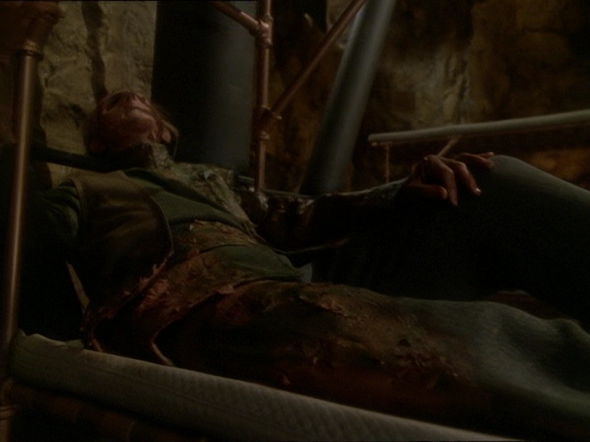 extant_StarTrek_DS9_7x22-TackingIntoTheWind_0209.jpg