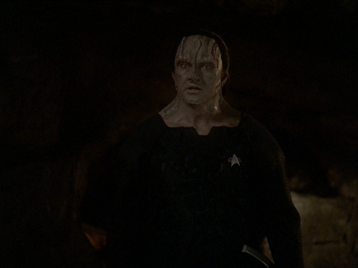 extant_StarTrek_DS9_7x22-TackingIntoTheWind_0228.jpg