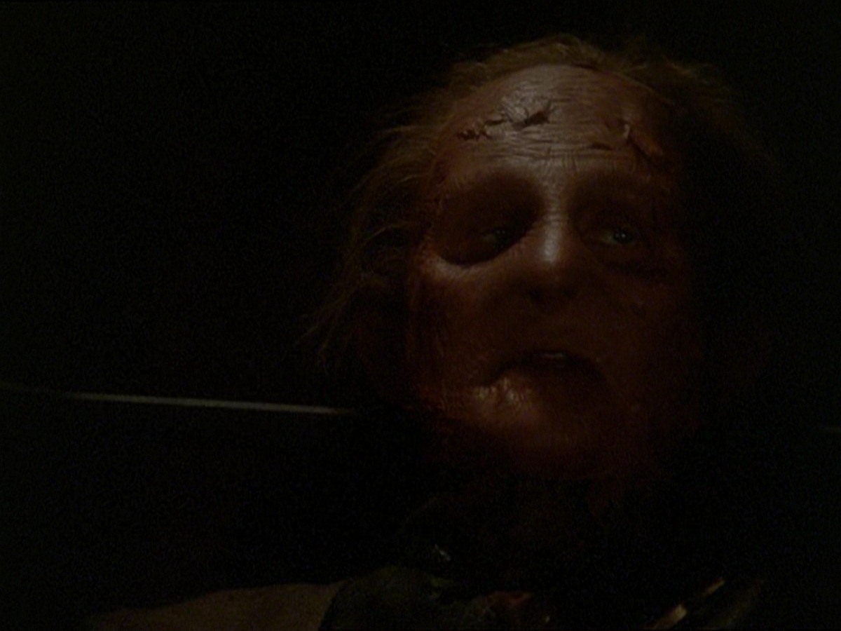 extant_StarTrek_DS9_7x22-TackingIntoTheWind_0270.jpg