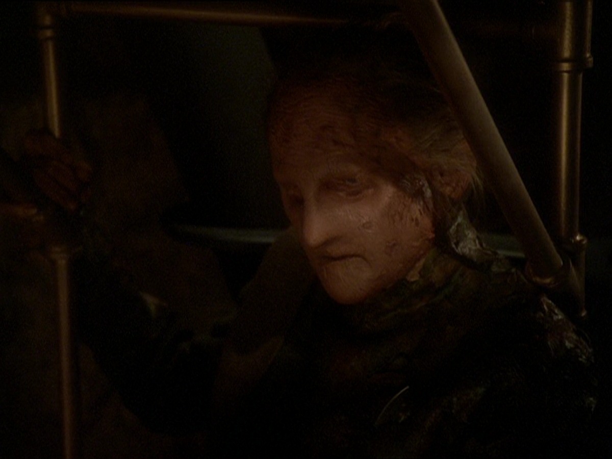 extant_StarTrek_DS9_7x22-TackingIntoTheWind_0302.jpg