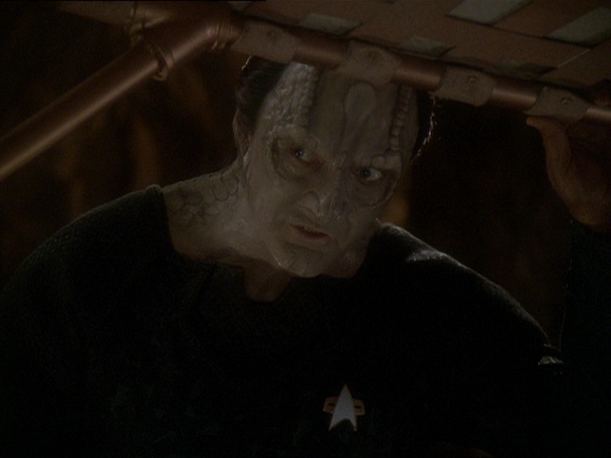 extant_StarTrek_DS9_7x22-TackingIntoTheWind_0317.jpg