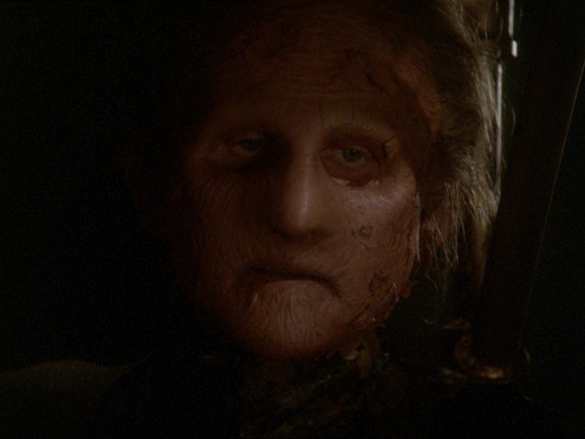 extant_StarTrek_DS9_7x22-TackingIntoTheWind_0341.jpg