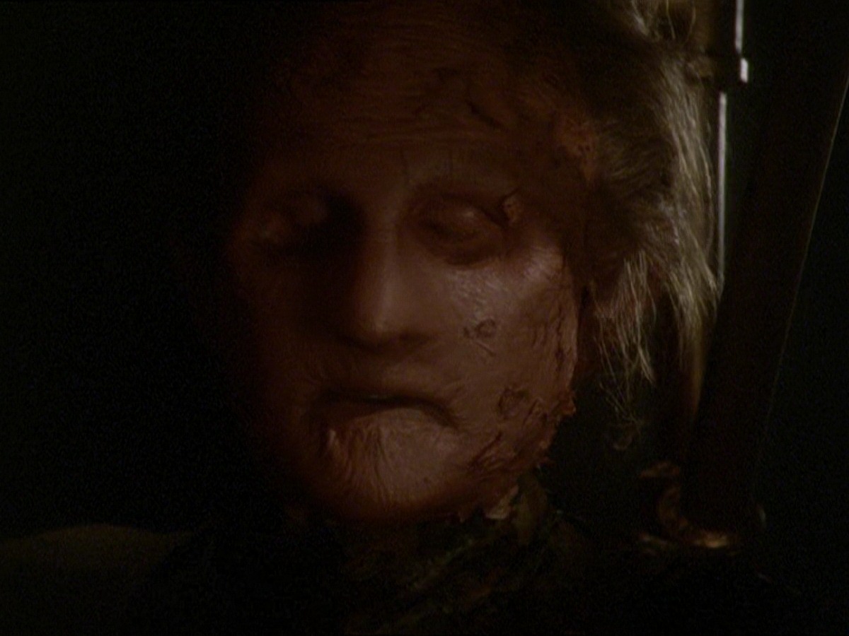 extant_StarTrek_DS9_7x22-TackingIntoTheWind_0344.jpg