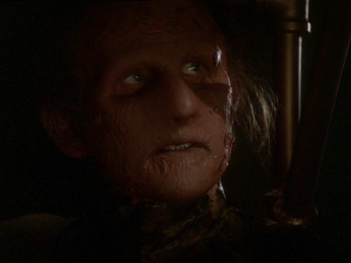 extant_StarTrek_DS9_7x22-TackingIntoTheWind_0353.jpg