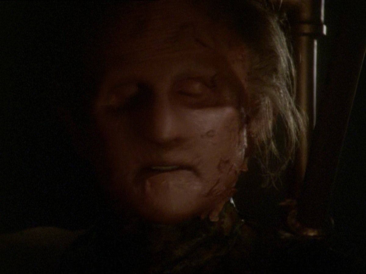 extant_StarTrek_DS9_7x22-TackingIntoTheWind_0354.jpg
