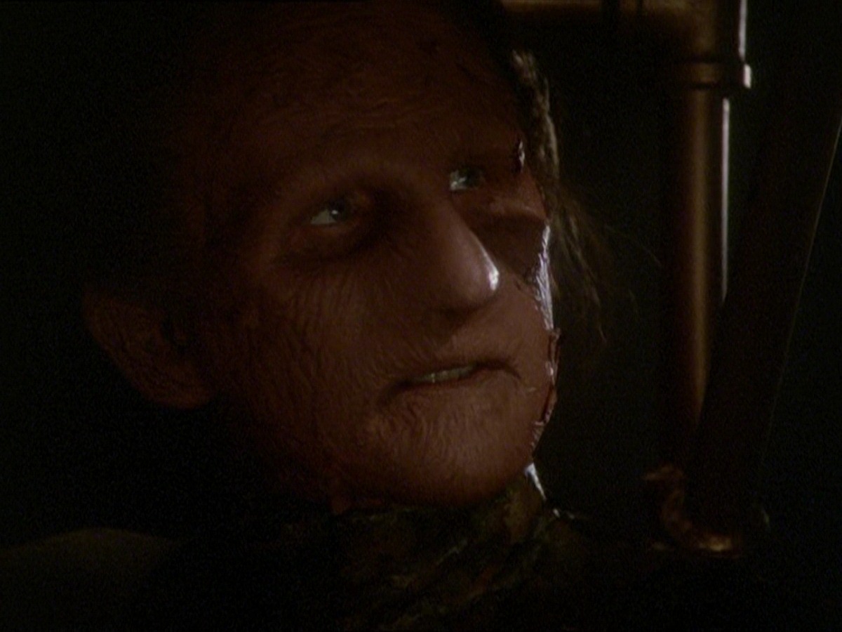 extant_StarTrek_DS9_7x22-TackingIntoTheWind_0355.jpg