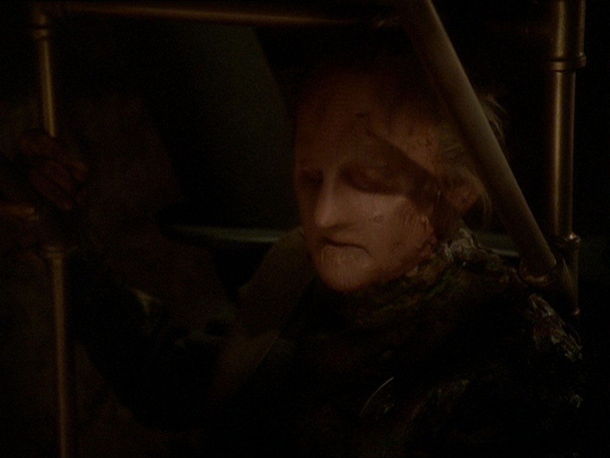 extant_StarTrek_DS9_7x22-TackingIntoTheWind_0364.jpg