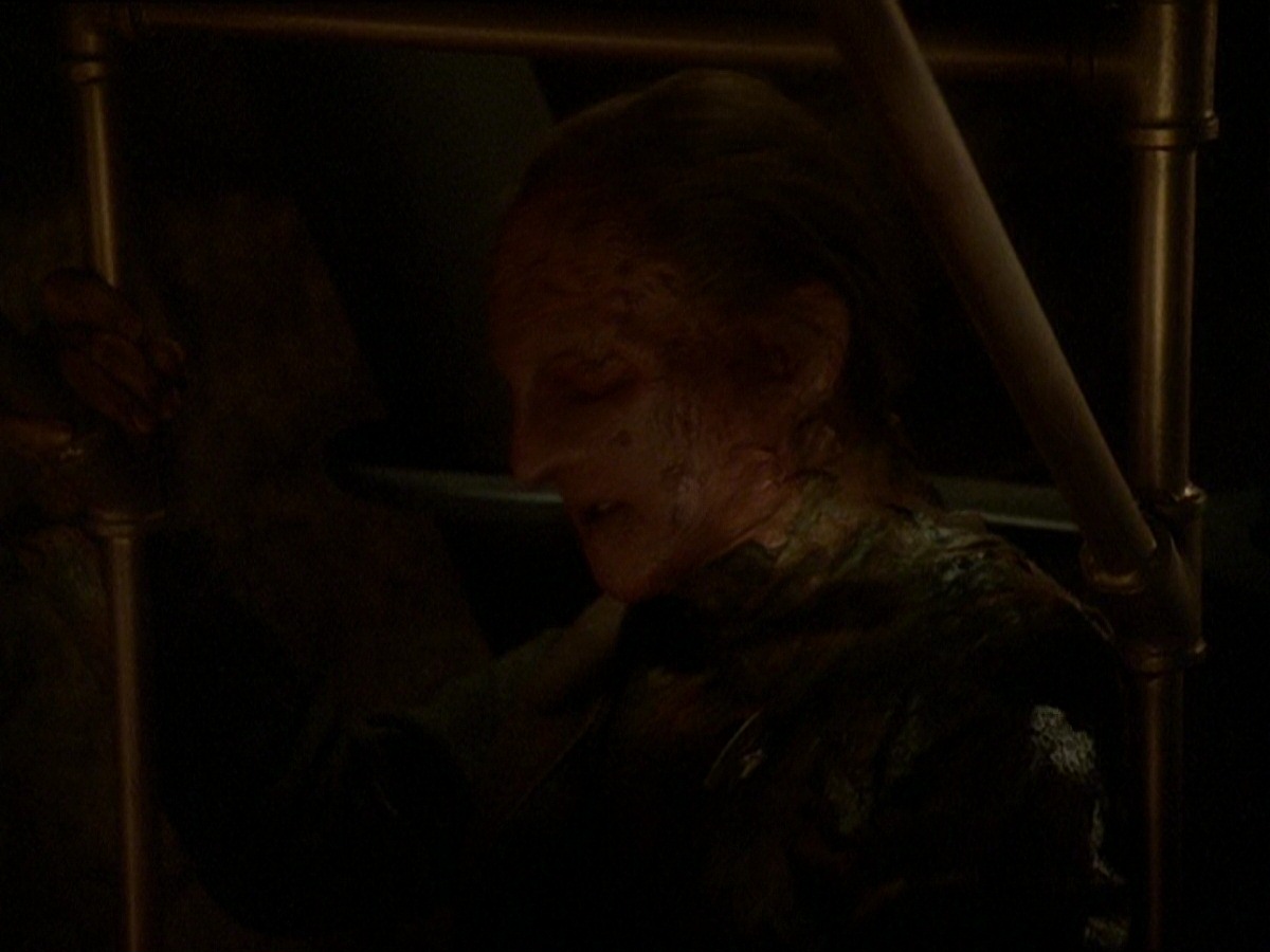 extant_StarTrek_DS9_7x22-TackingIntoTheWind_0370.jpg