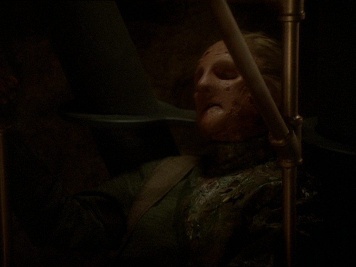 extant_StarTrek_DS9_7x22-TackingIntoTheWind_0376.jpg