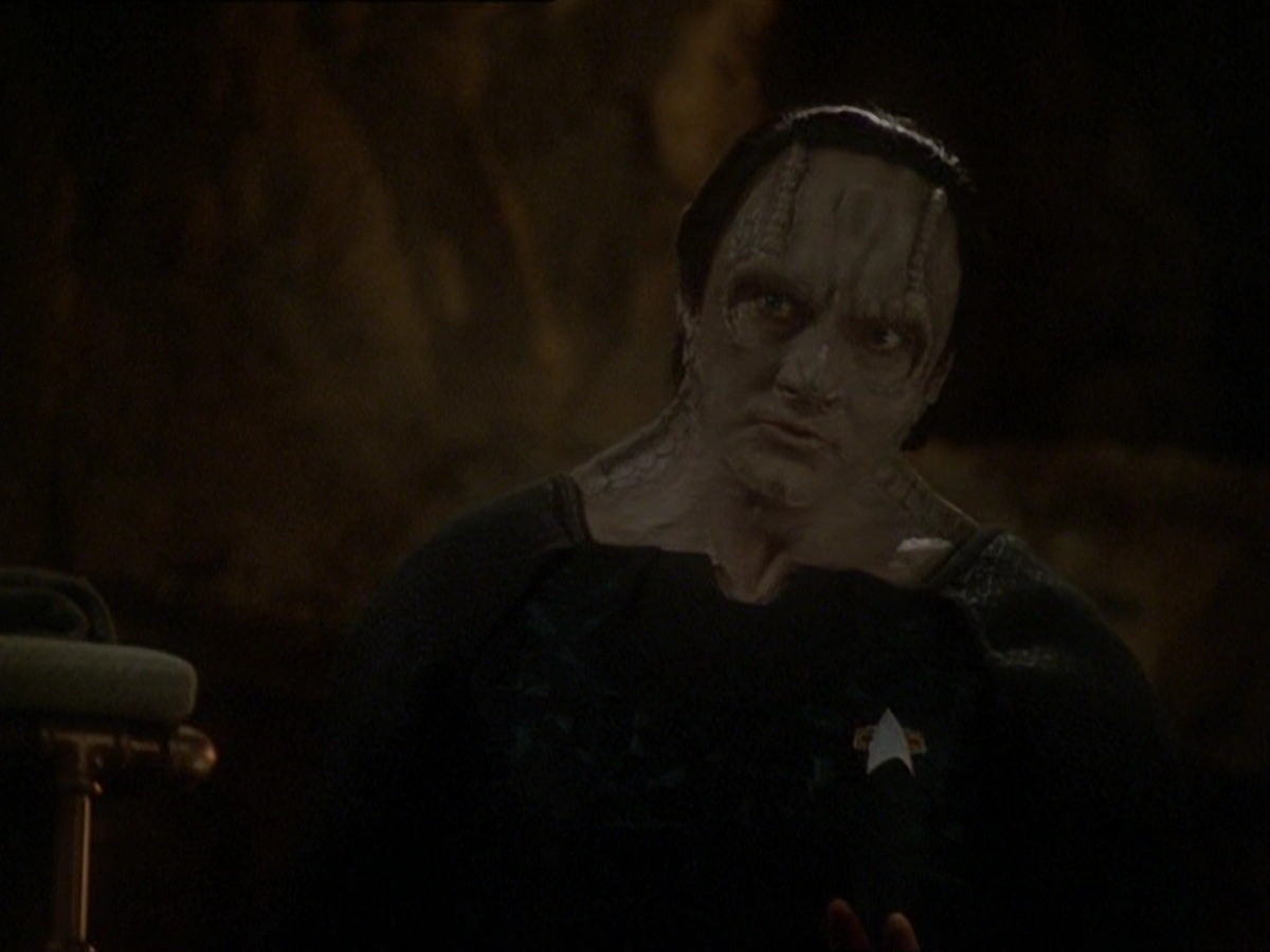 extant_StarTrek_DS9_7x22-TackingIntoTheWind_0389.jpg