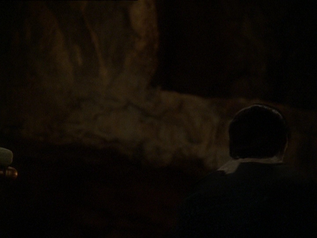 extant_StarTrek_DS9_7x22-TackingIntoTheWind_0407.jpg