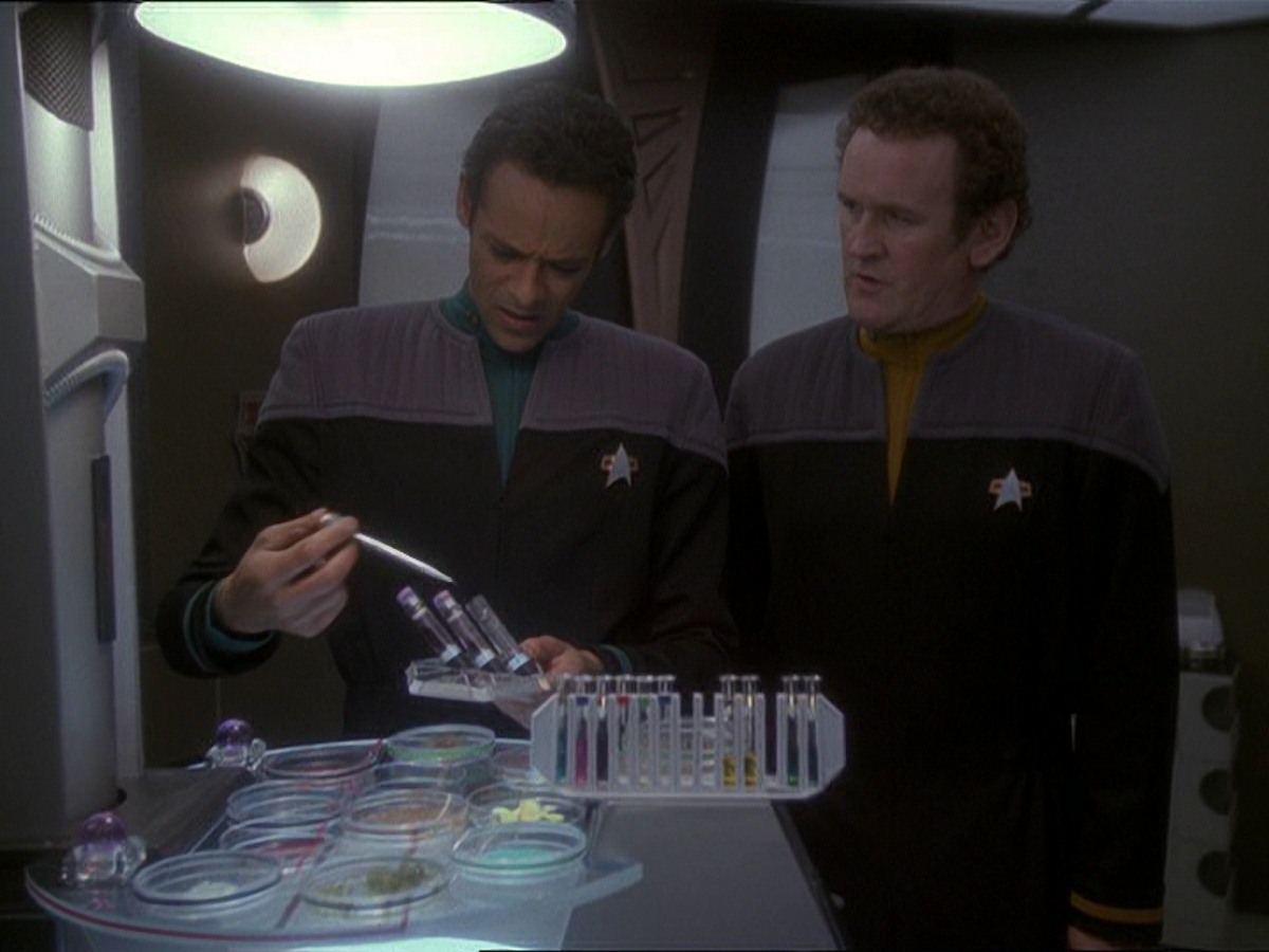 extant_StarTrek_DS9_7x22-TackingIntoTheWind_0603.jpg
