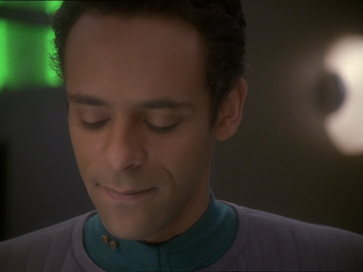 extant_StarTrek_DS9_7x22-TackingIntoTheWind_0651.jpg