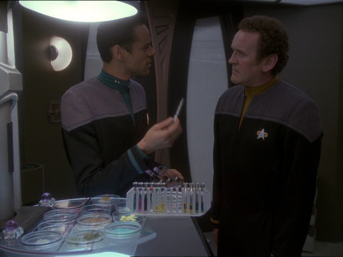 extant_StarTrek_DS9_7x22-TackingIntoTheWind_0680.jpg