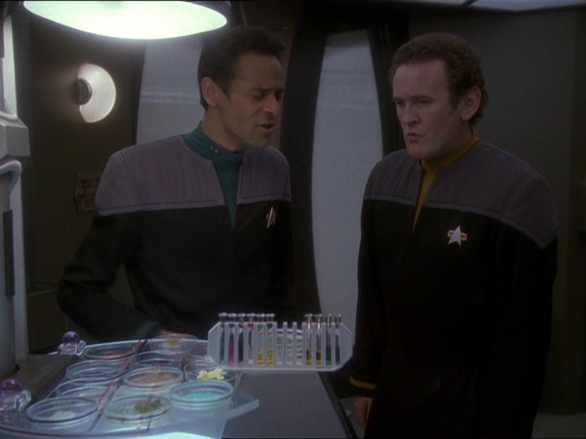 extant_StarTrek_DS9_7x22-TackingIntoTheWind_0687.jpg