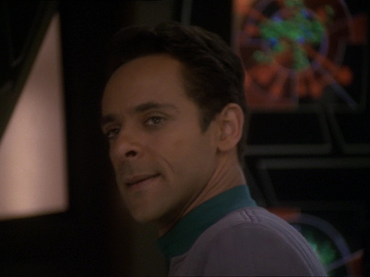 extant_StarTrek_DS9_7x22-TackingIntoTheWind_0701.jpg