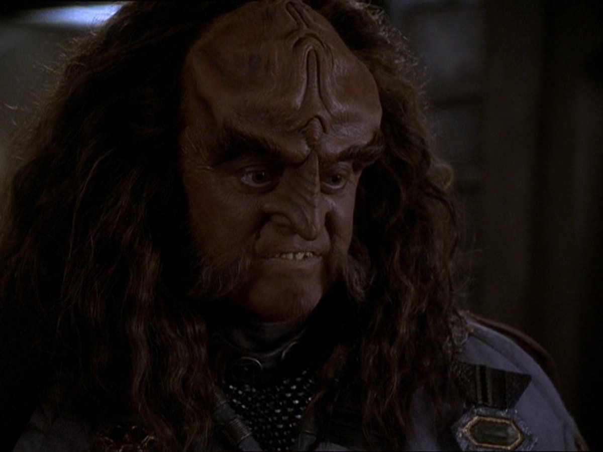 extant_StarTrek_DS9_7x22-TackingIntoTheWind_0768.jpg