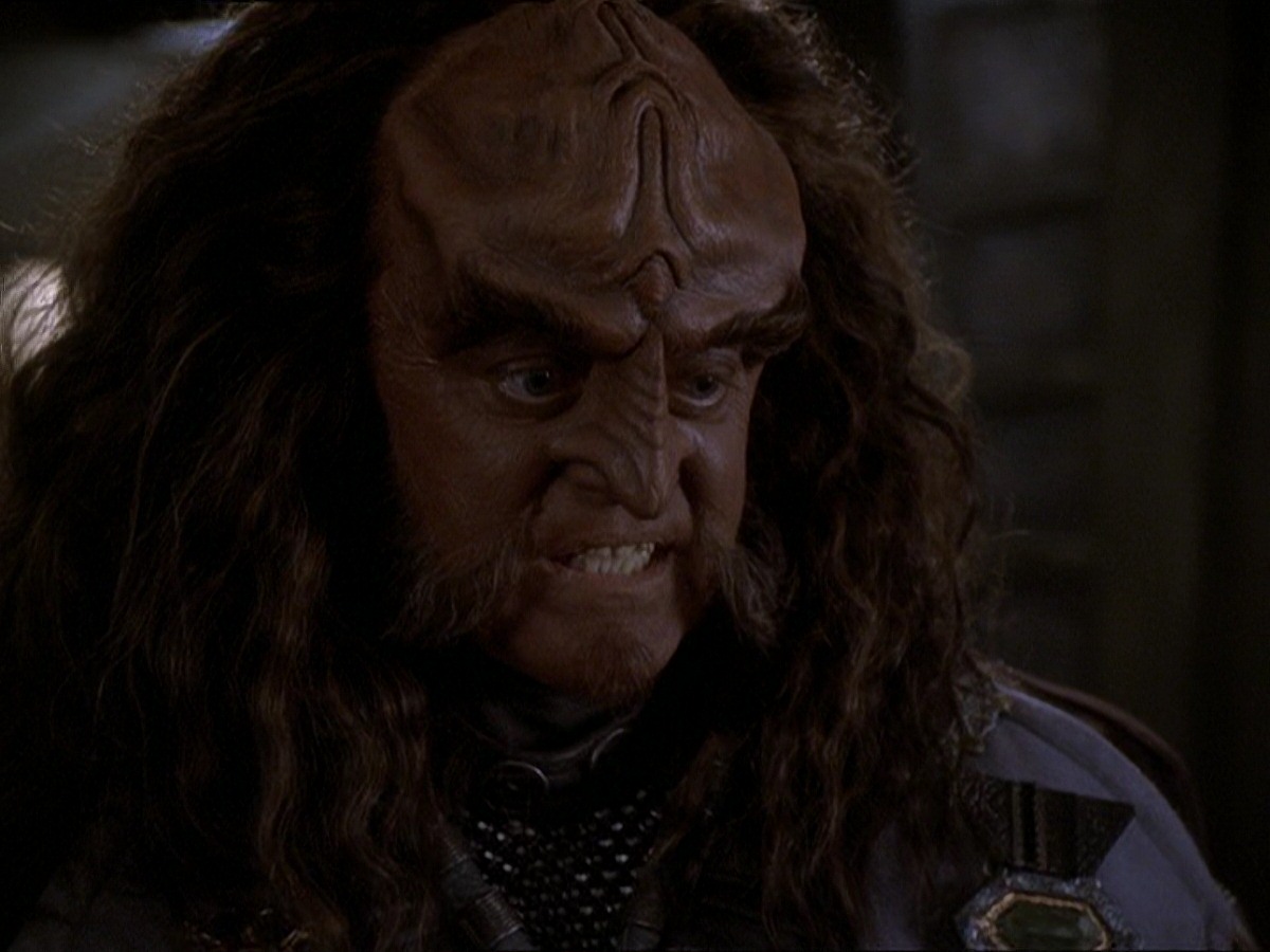 extant_StarTrek_DS9_7x22-TackingIntoTheWind_0769.jpg