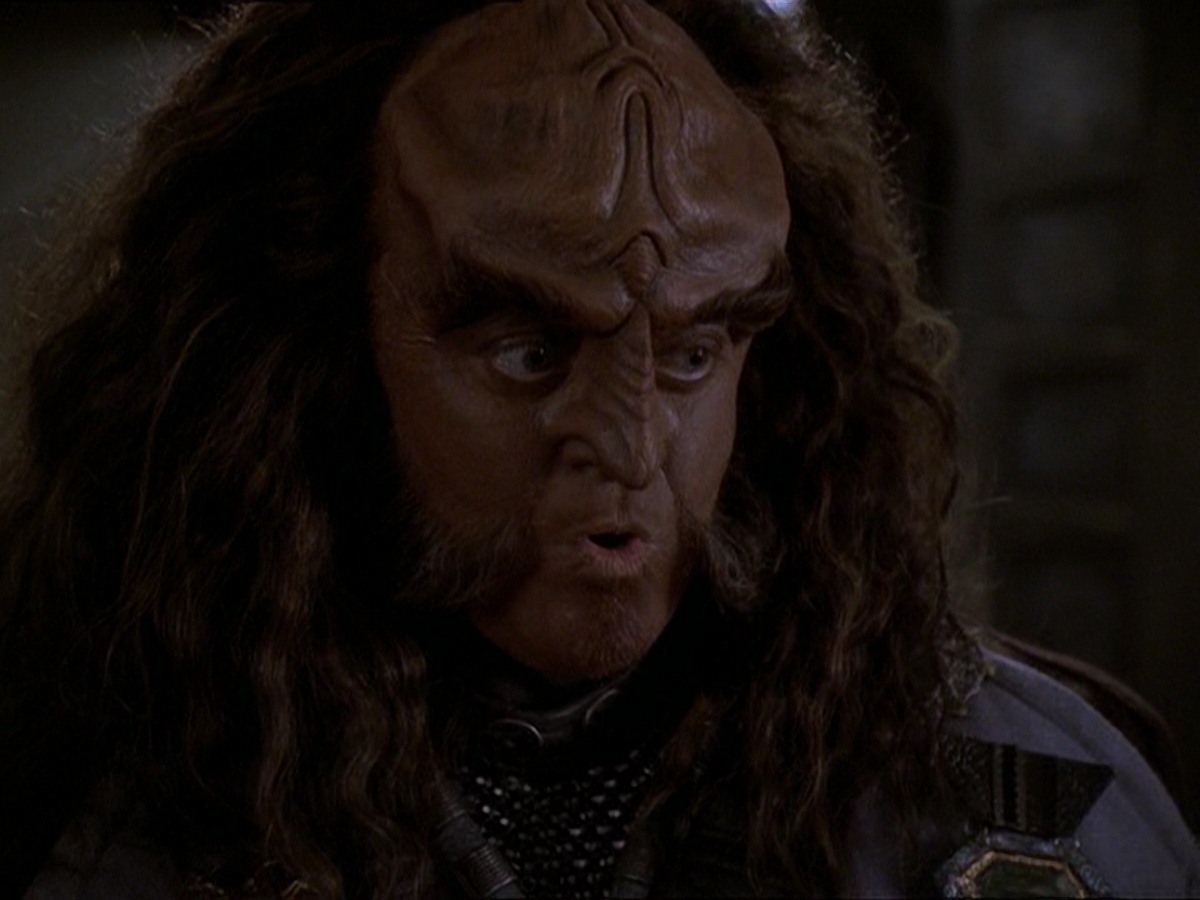 extant_StarTrek_DS9_7x22-TackingIntoTheWind_0770.jpg