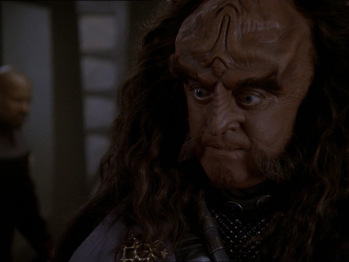 extant_StarTrek_DS9_7x22-TackingIntoTheWind_0778.jpg