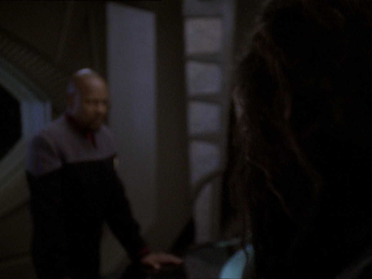 extant_StarTrek_DS9_7x22-TackingIntoTheWind_0783.jpg