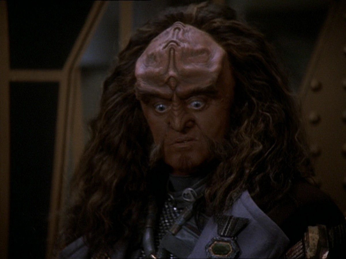 extant_StarTrek_DS9_7x22-TackingIntoTheWind_0830.jpg