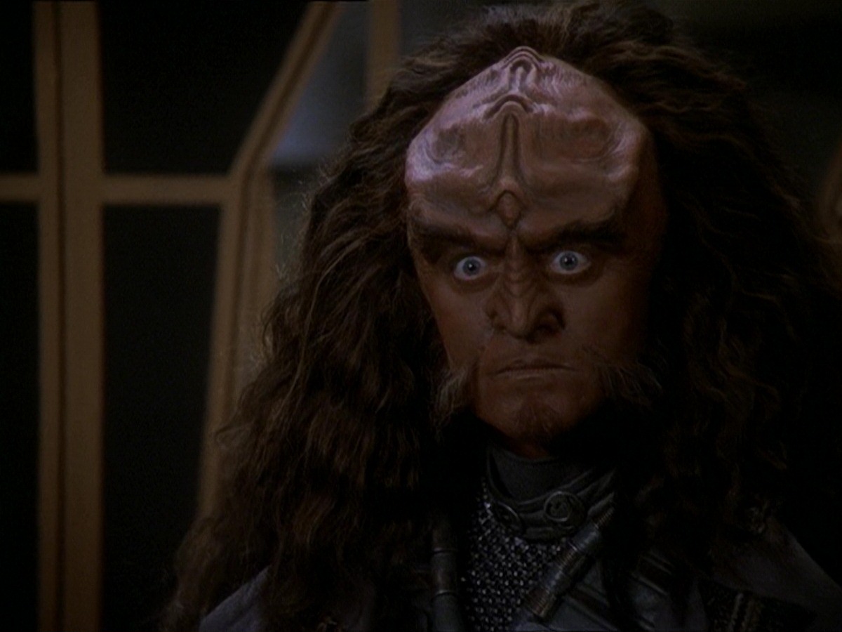 extant_StarTrek_DS9_7x22-TackingIntoTheWind_0848.jpg