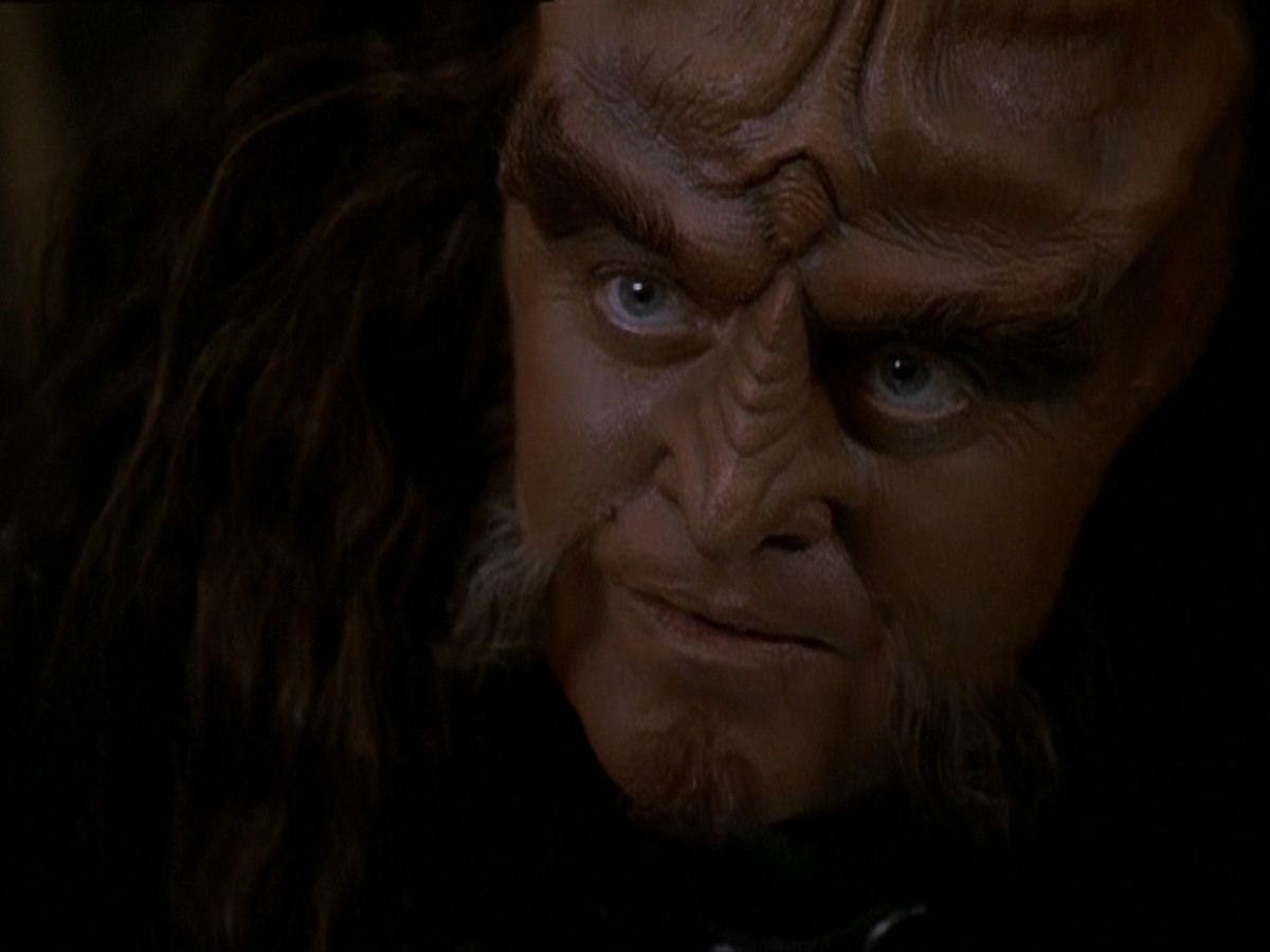 extant_StarTrek_DS9_7x22-TackingIntoTheWind_0864.jpg