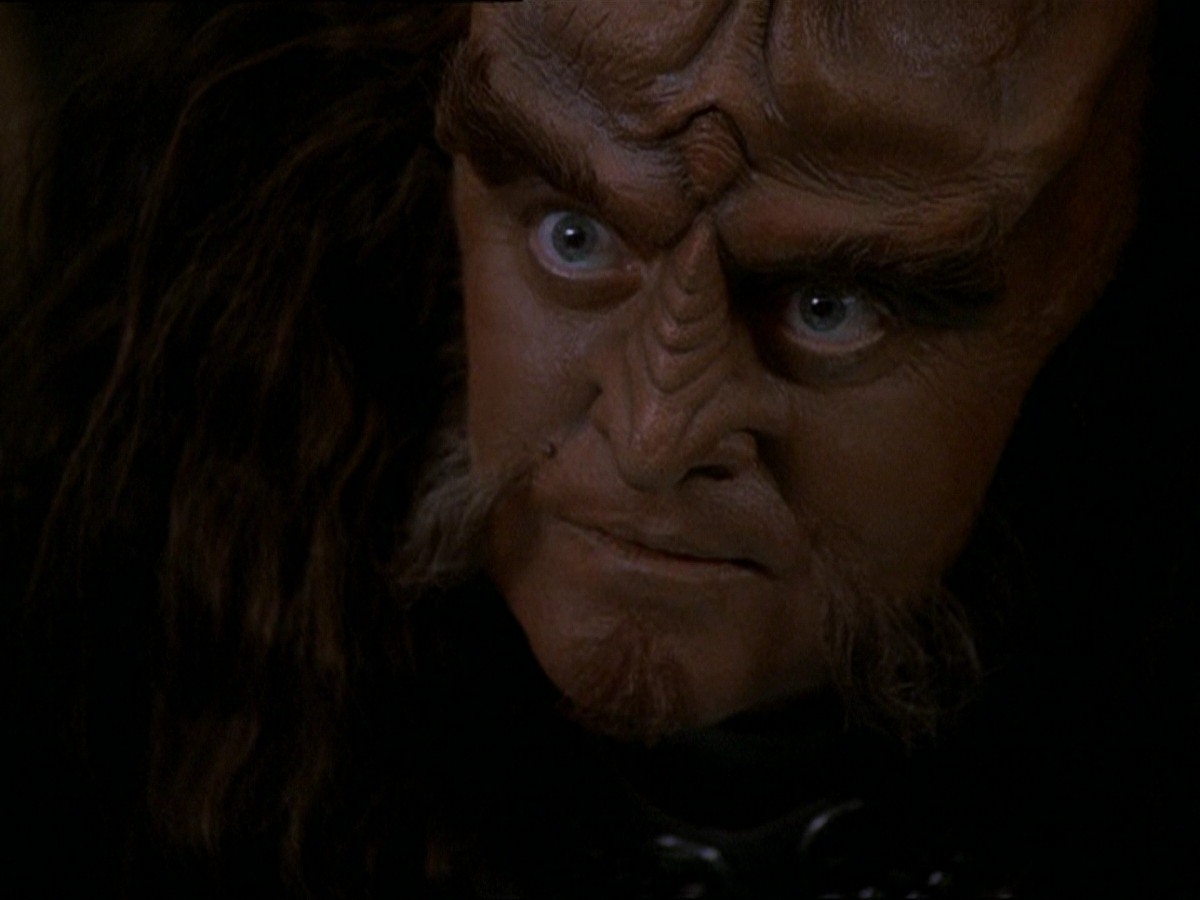 extant_StarTrek_DS9_7x22-TackingIntoTheWind_0868.jpg