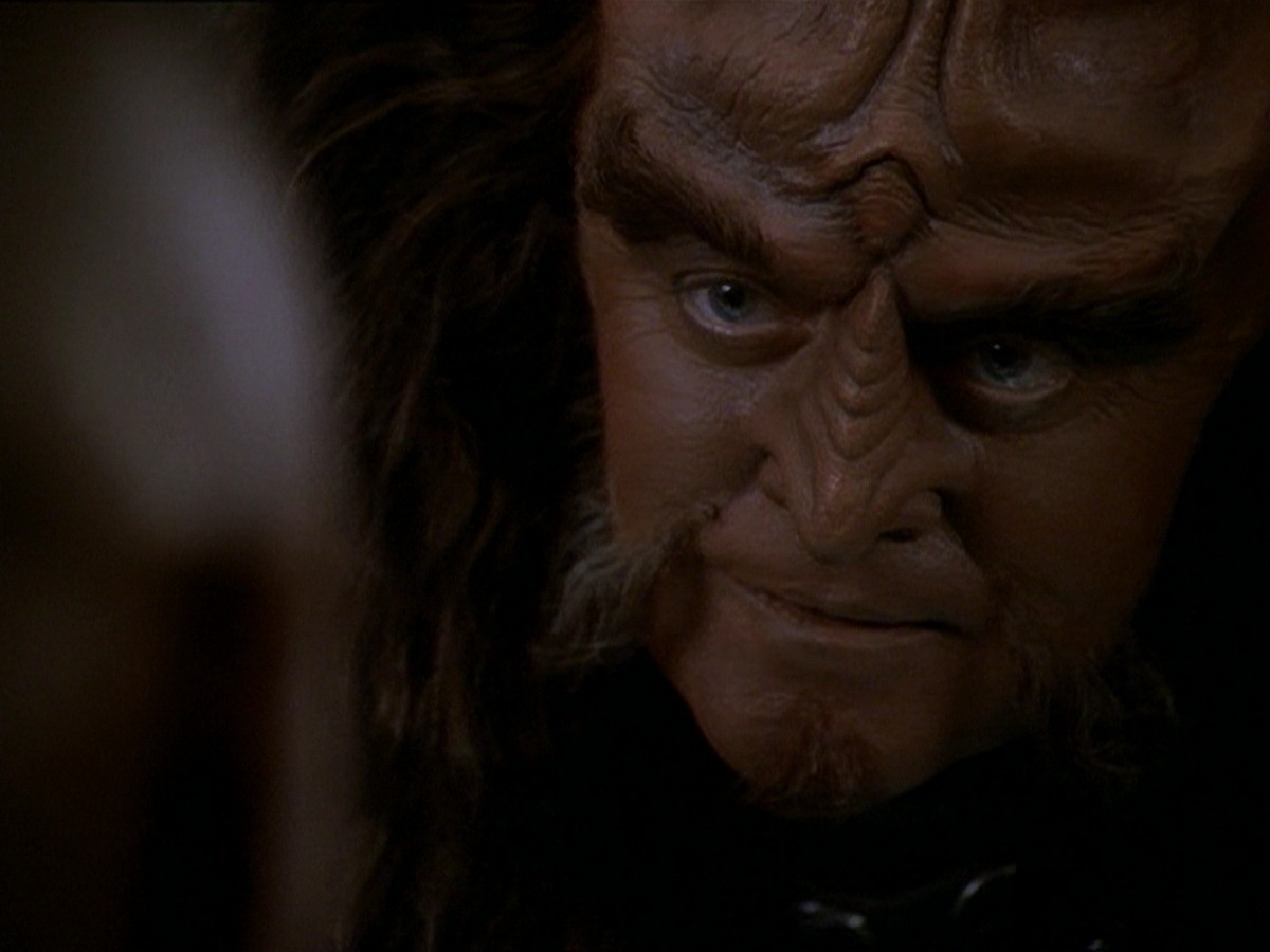 extant_StarTrek_DS9_7x22-TackingIntoTheWind_0878.jpg