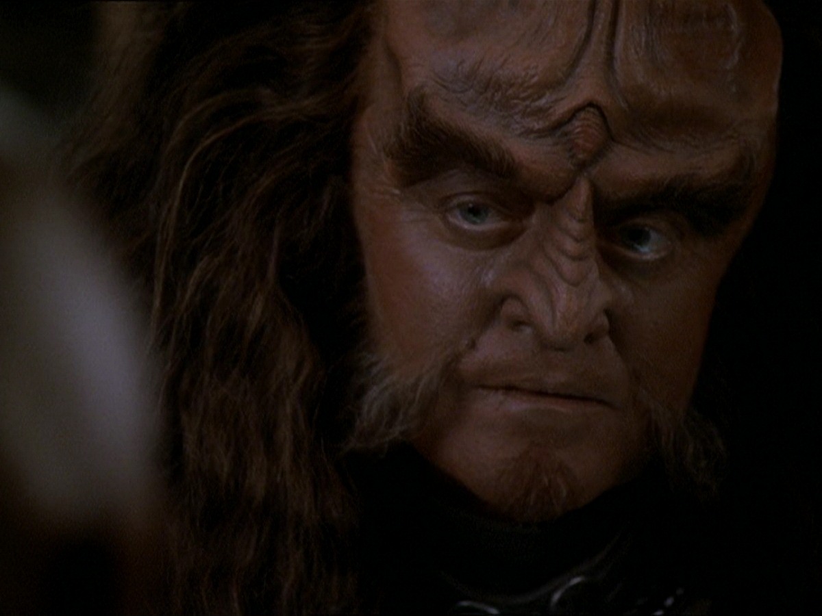 extant_StarTrek_DS9_7x22-TackingIntoTheWind_0885.jpg