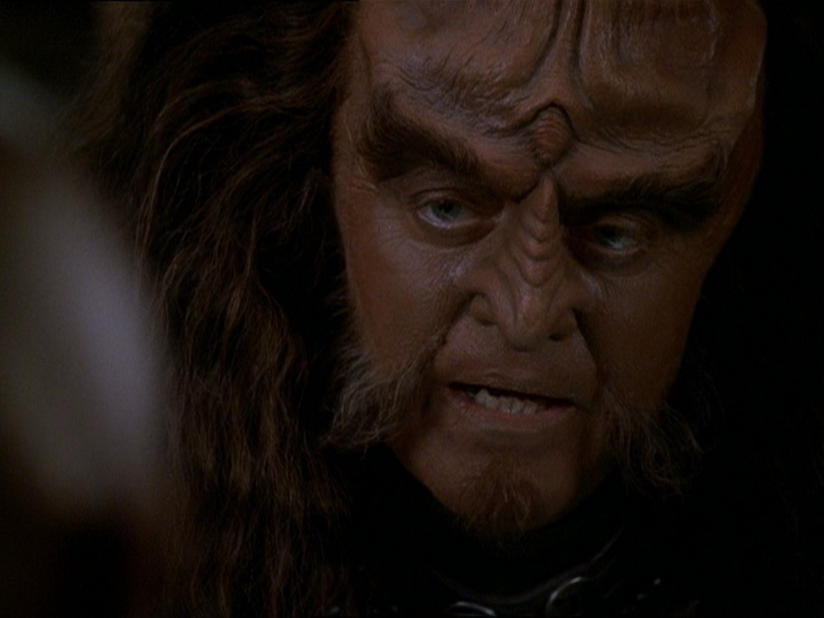 extant_StarTrek_DS9_7x22-TackingIntoTheWind_0894.jpg