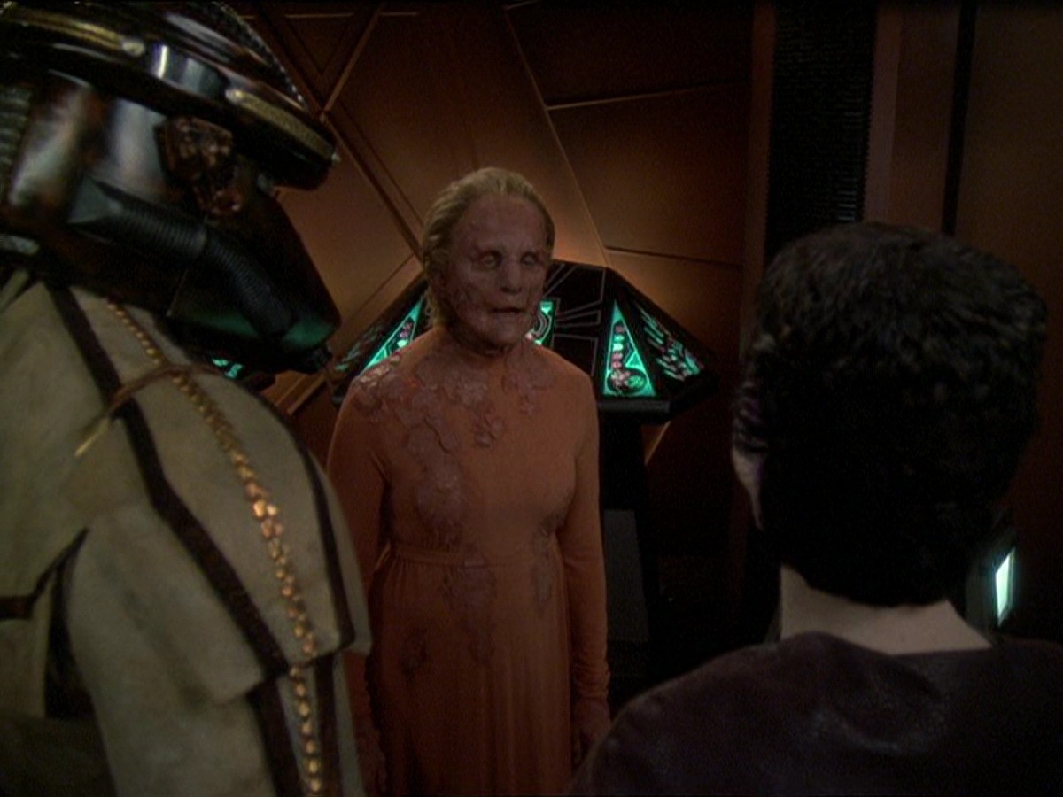extant_StarTrek_DS9_7x22-TackingIntoTheWind_0925.jpg