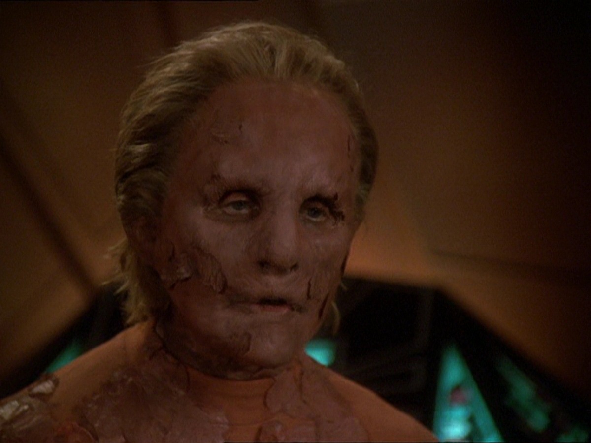 extant_StarTrek_DS9_7x22-TackingIntoTheWind_0932.jpg