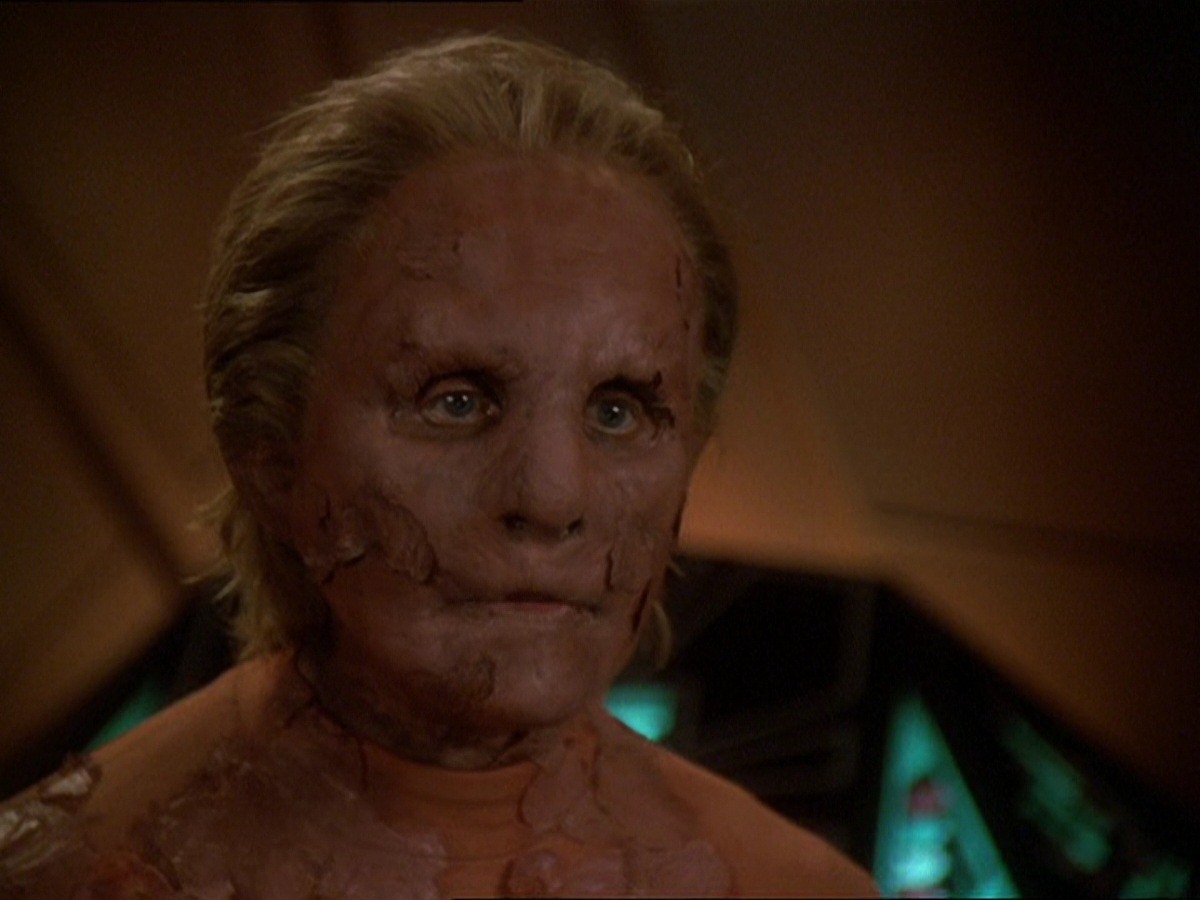 extant_StarTrek_DS9_7x22-TackingIntoTheWind_0935.jpg