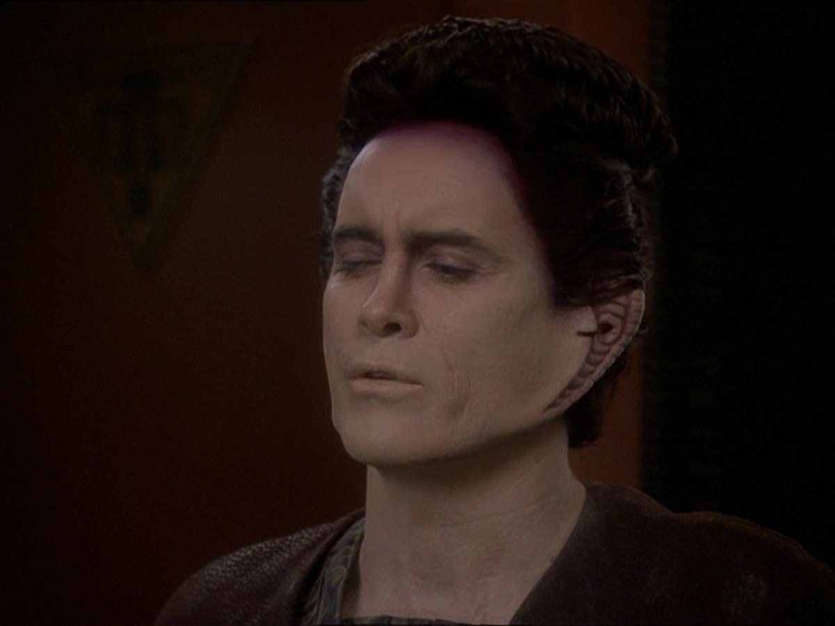 extant_StarTrek_DS9_7x22-TackingIntoTheWind_0944.jpg