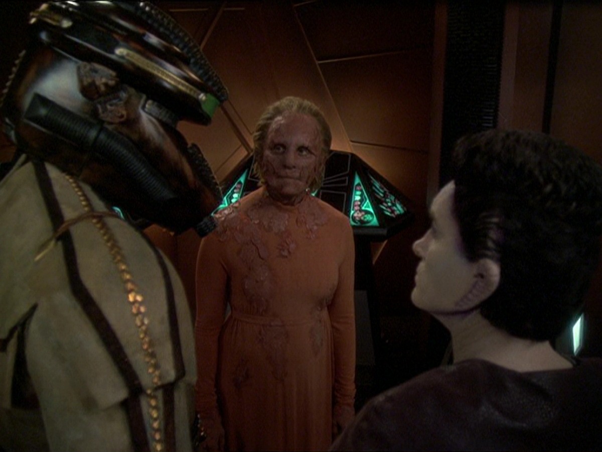 extant_StarTrek_DS9_7x22-TackingIntoTheWind_0965.jpg