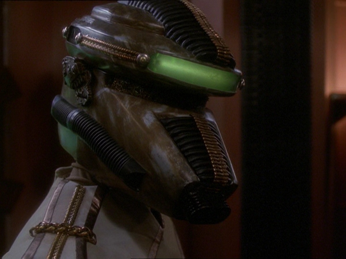 extant_StarTrek_DS9_7x22-TackingIntoTheWind_0991.jpg
