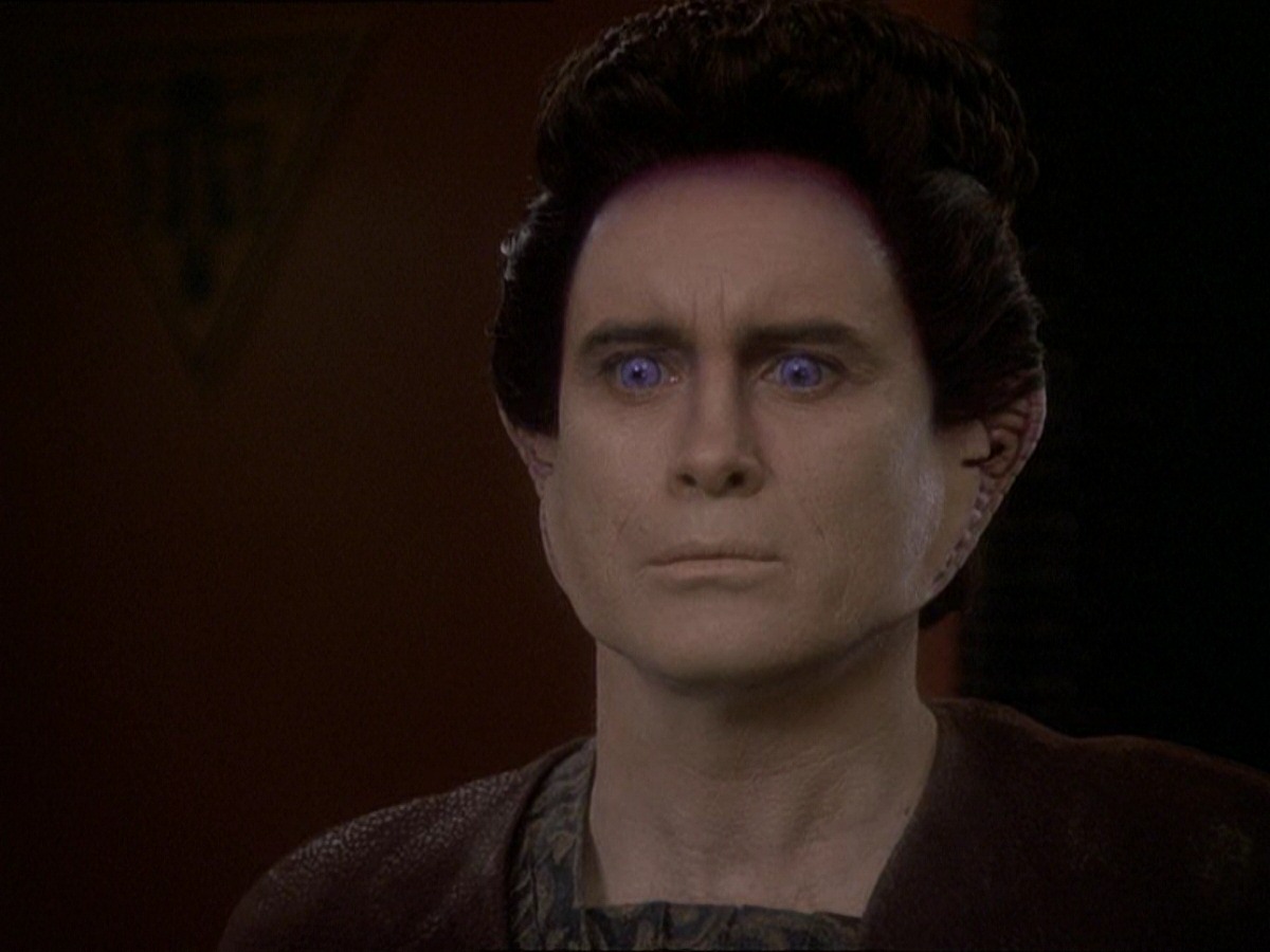extant_StarTrek_DS9_7x22-TackingIntoTheWind_1018.jpg