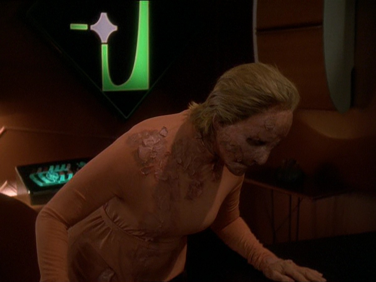 extant_StarTrek_DS9_7x22-TackingIntoTheWind_1022.jpg