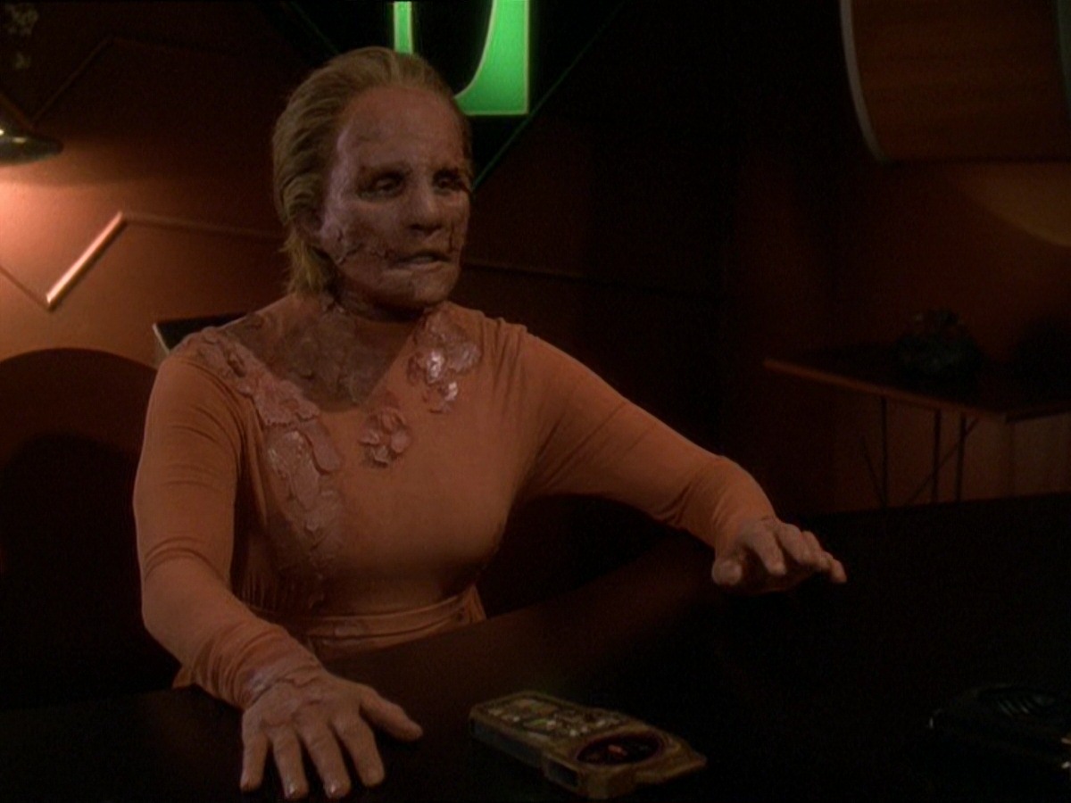 extant_StarTrek_DS9_7x22-TackingIntoTheWind_1025.jpg