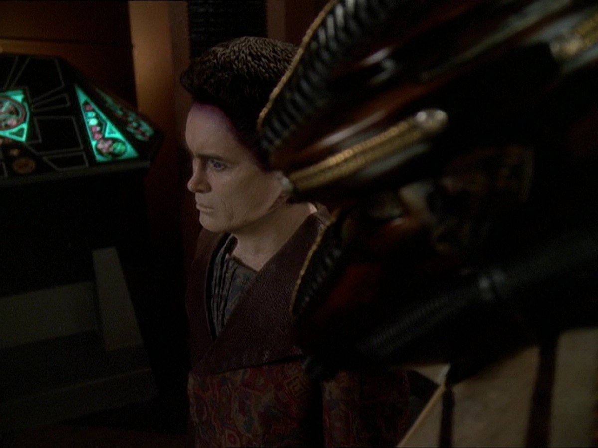 extant_StarTrek_DS9_7x22-TackingIntoTheWind_1034.jpg