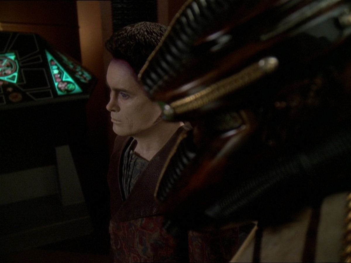 extant_StarTrek_DS9_7x22-TackingIntoTheWind_1036.jpg