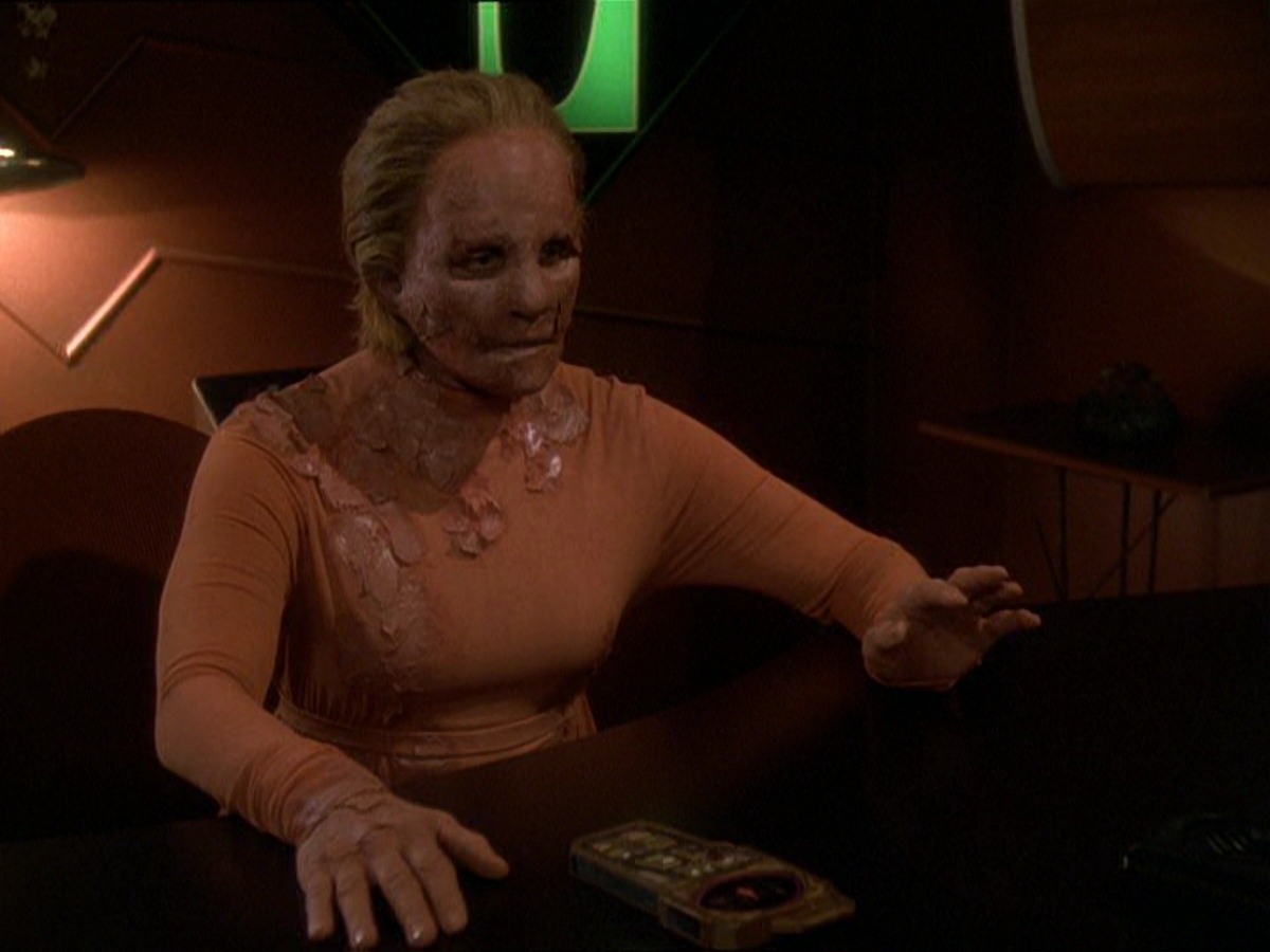 extant_StarTrek_DS9_7x22-TackingIntoTheWind_1038.jpg