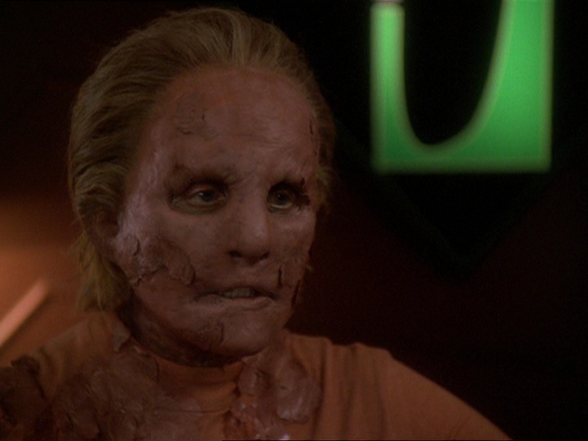 extant_StarTrek_DS9_7x22-TackingIntoTheWind_1050.jpg