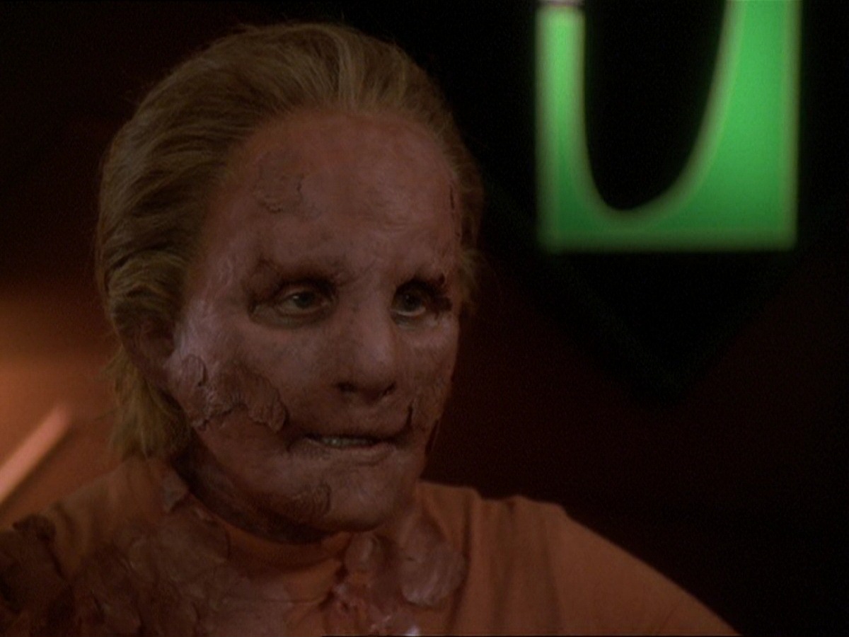 extant_StarTrek_DS9_7x22-TackingIntoTheWind_1058.jpg