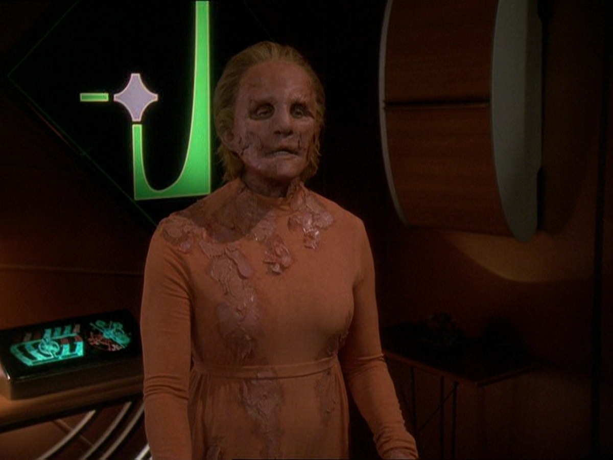 extant_StarTrek_DS9_7x22-TackingIntoTheWind_1098.jpg