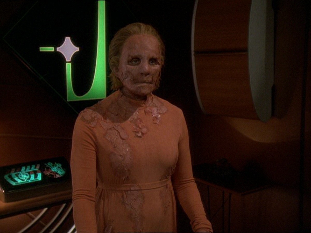 extant_StarTrek_DS9_7x22-TackingIntoTheWind_1100.jpg