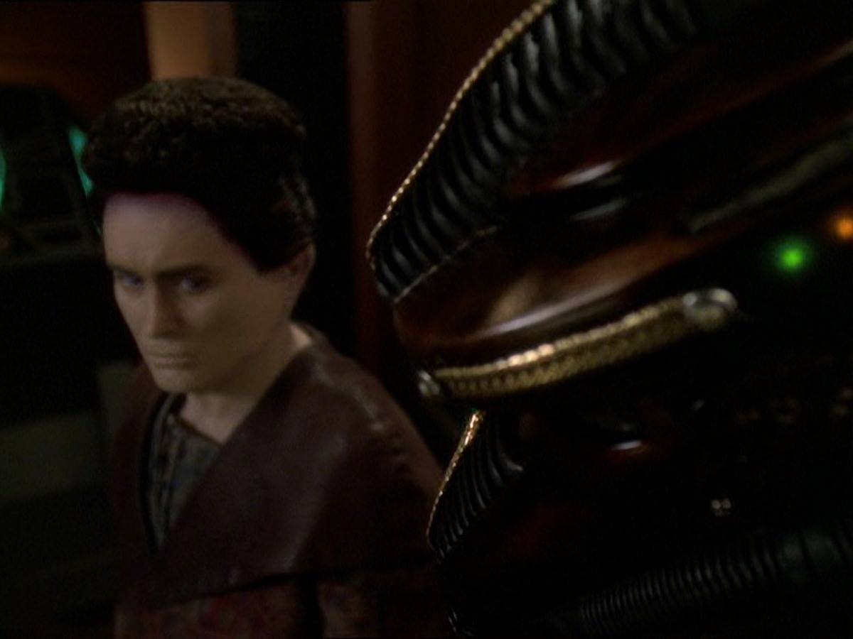 extant_StarTrek_DS9_7x22-TackingIntoTheWind_1108.jpg