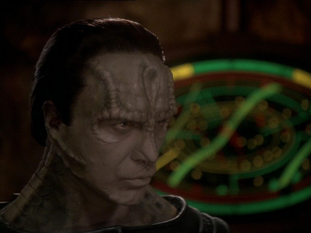 extant_StarTrek_DS9_7x22-TackingIntoTheWind_1241.jpg